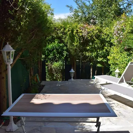 Modern With A 30 M2 Terrasse And Garden *